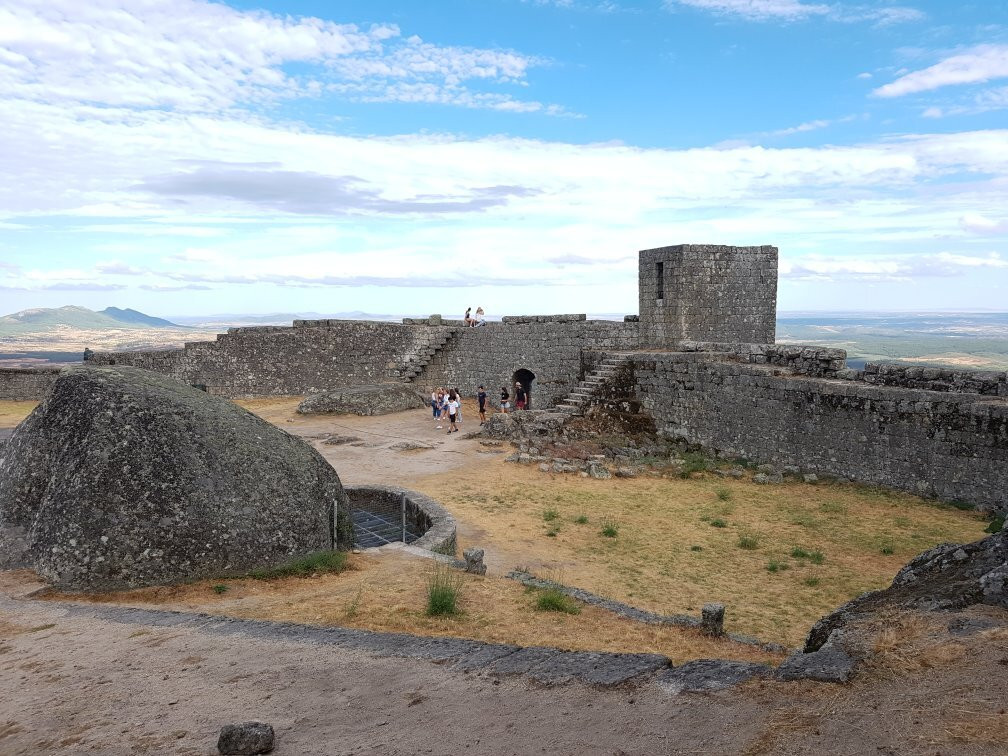 Castelo de Monsanto景点图片