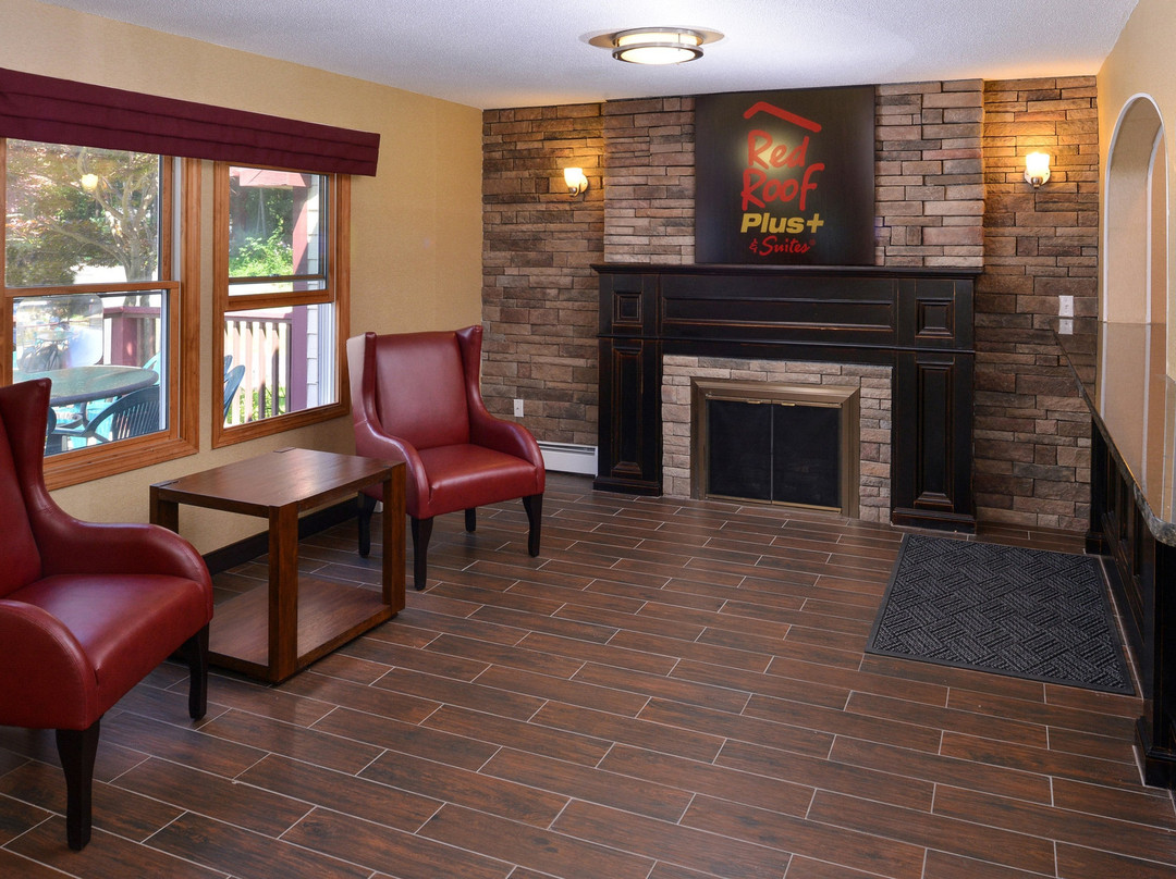 Red Roof PLUS+ & Suites Guilford主图