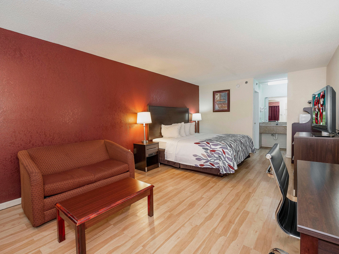 Red Roof Inn & Suites Rome主图