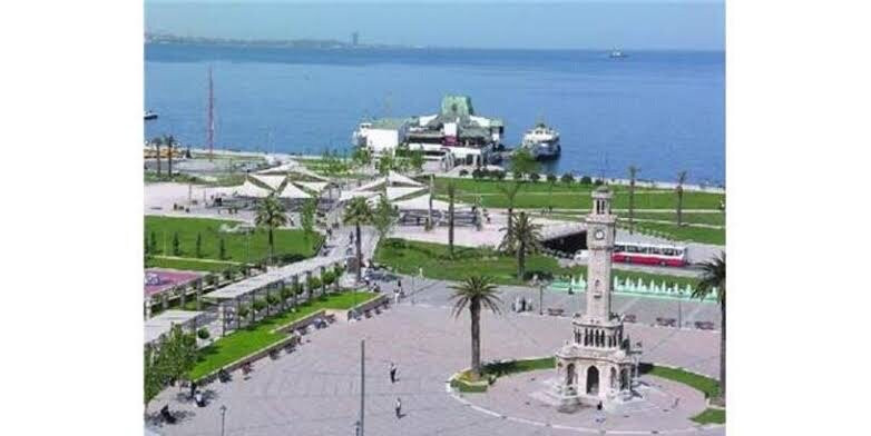 Konak Meydanı景点图片