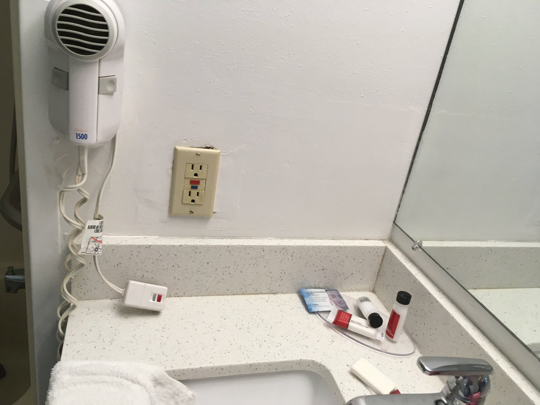 Baymont by Wyndham Anderson Clemson-浴室