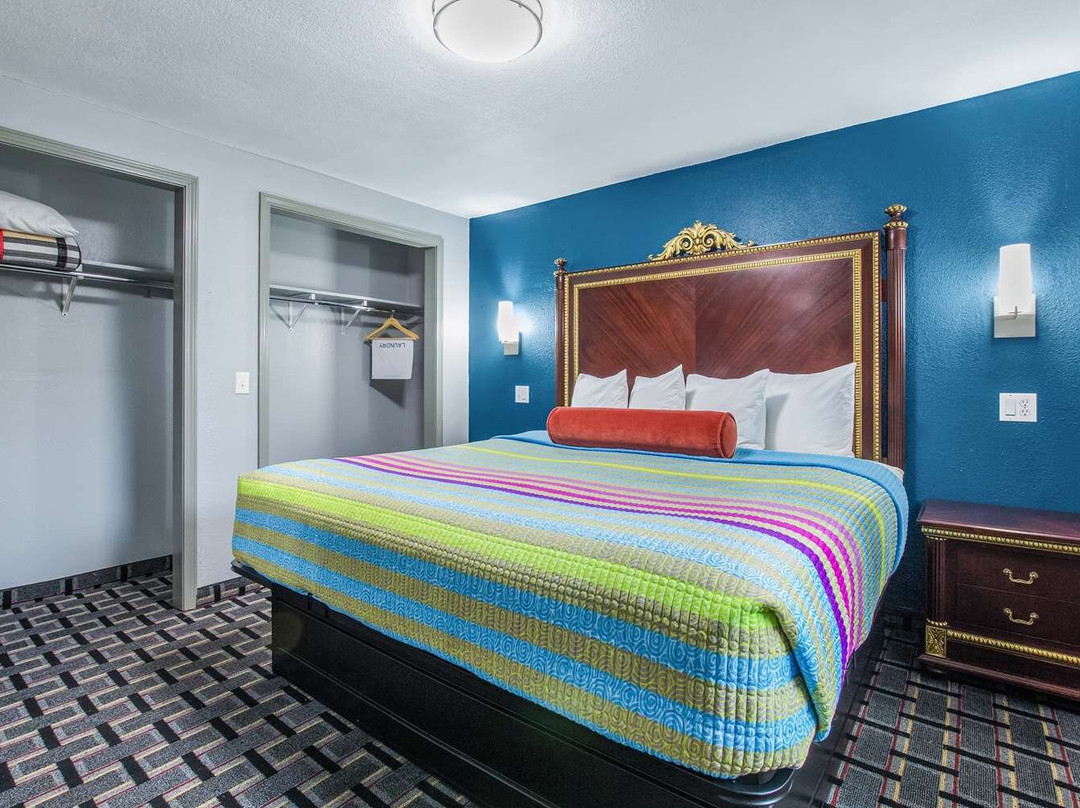 Knights Inn & Suites Salem, IN主图