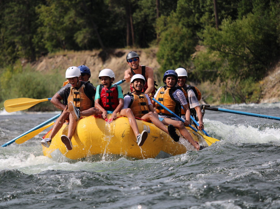 Adams River Rafting景点图片