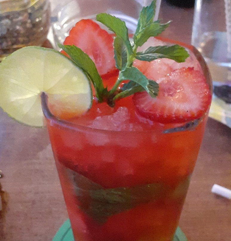 Red Tail Cocktail Bar-卡拉马其必去景点