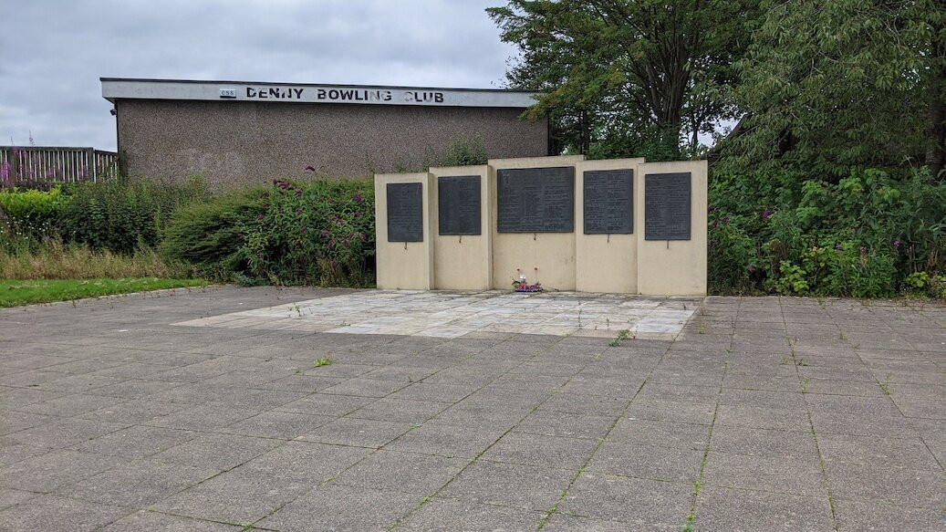Denny War Memorial景点图片