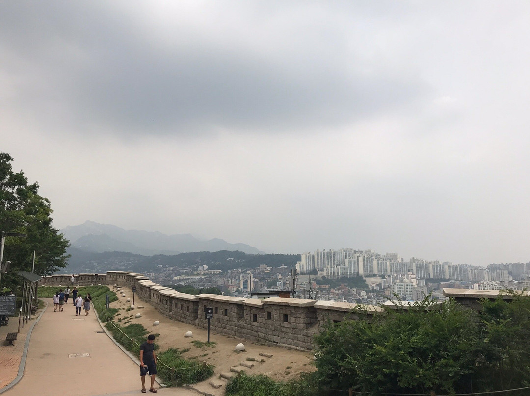 Seoul City Wall景点图片