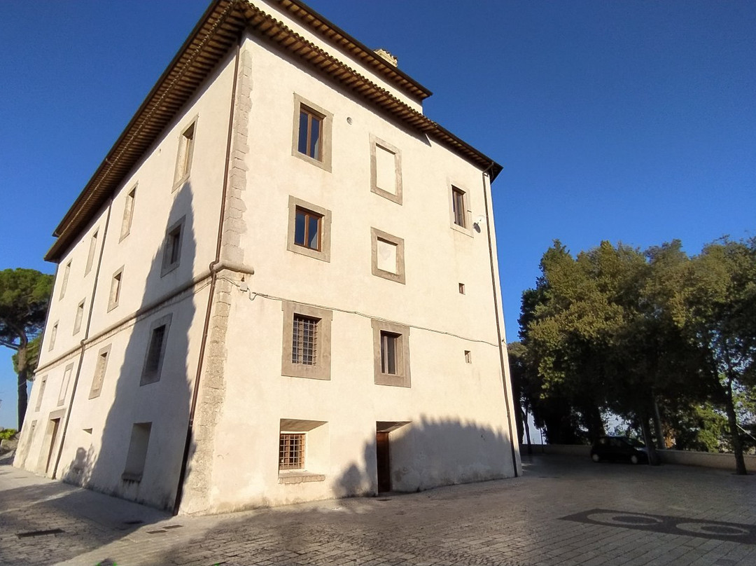 Castello Baronale Orsini Naro-Mompeo必去景点