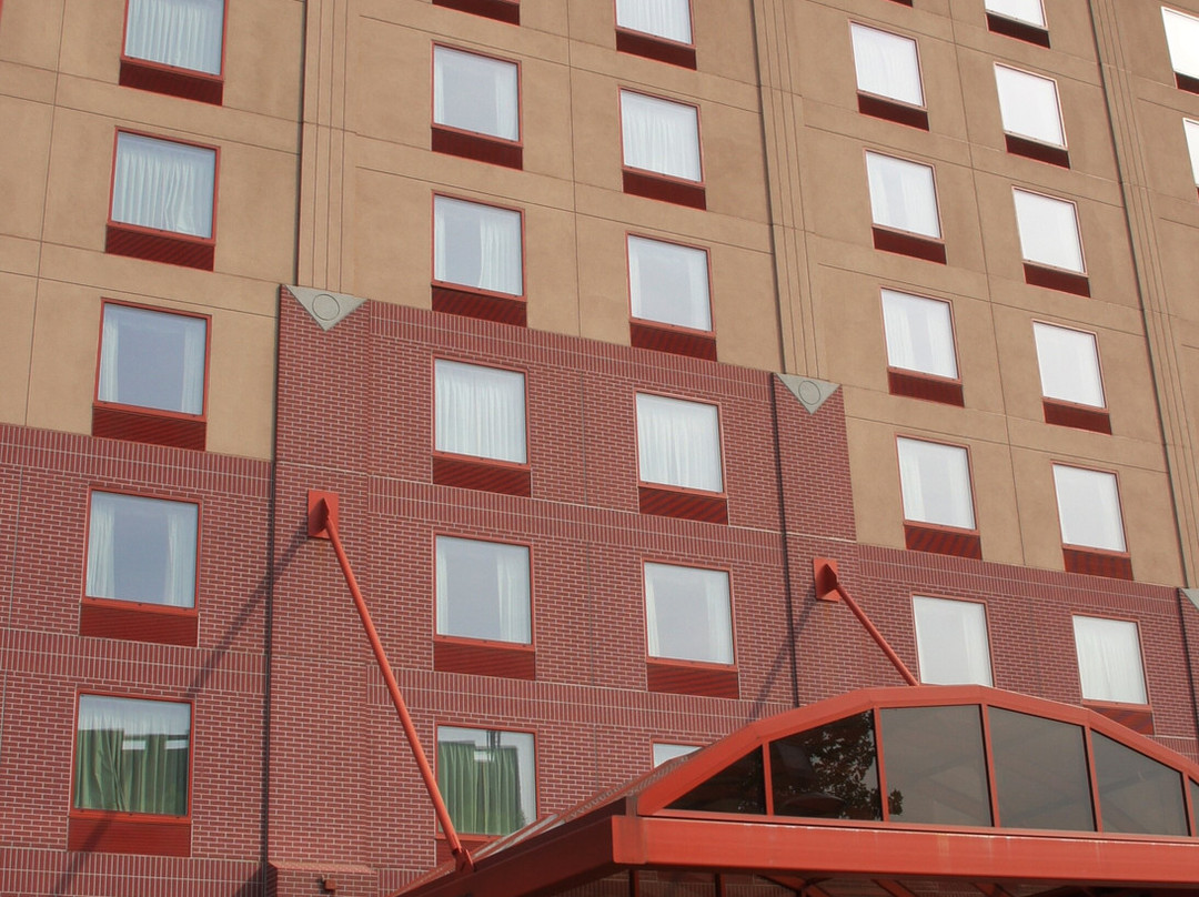 纽约拉瓜迪亚机场汉普顿酒店主图