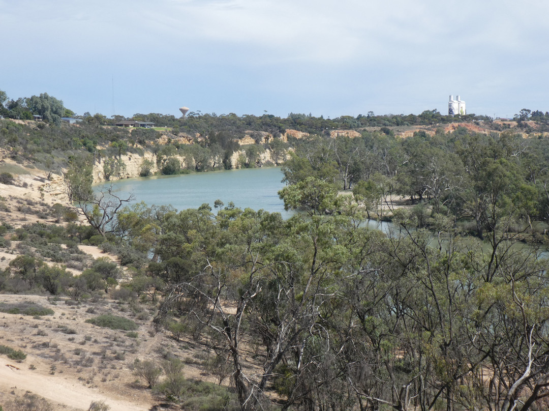 Holder Bend Lookout景点图片