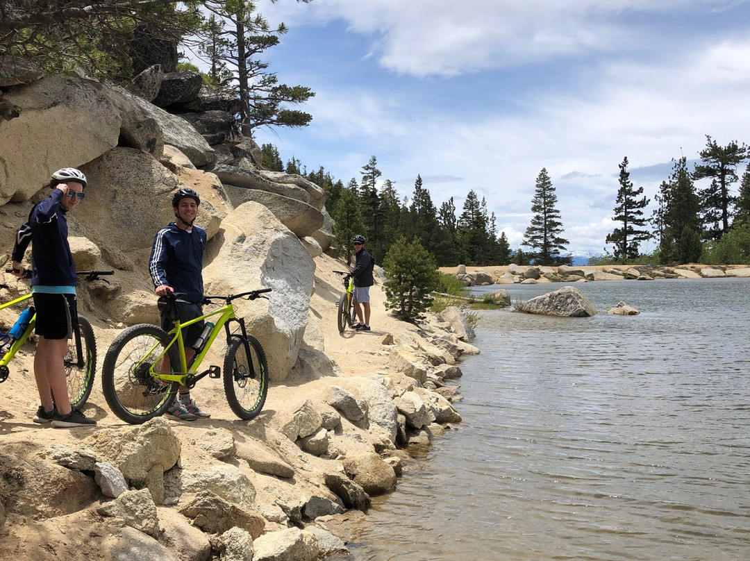 Flume Trail-太浩湖必去景点