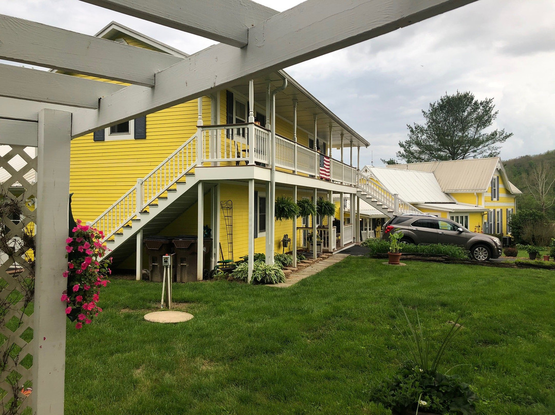 1875 Homestead Bed and Breakfast主图