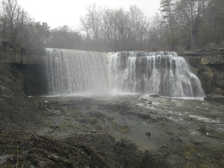Ludlowville Falls景点图片