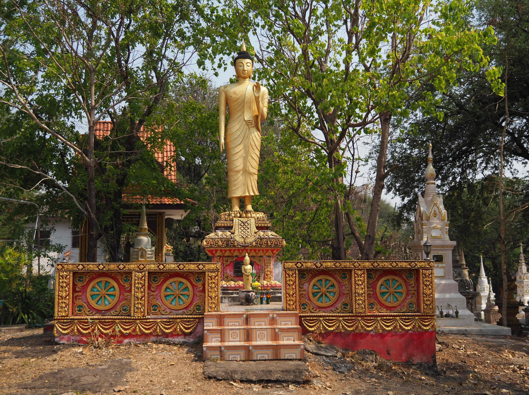 Wat Pha Bat-百细必去景点
