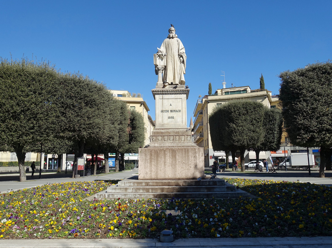 Monumento a Guido Monaco景点图片