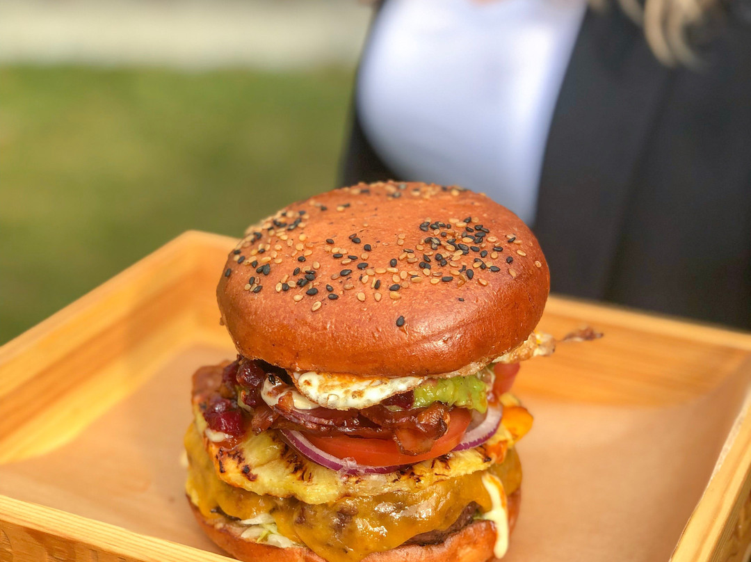 Dolce Villa Hotel主图