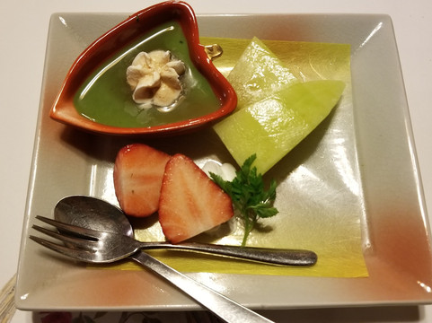 会津屋酒店主图