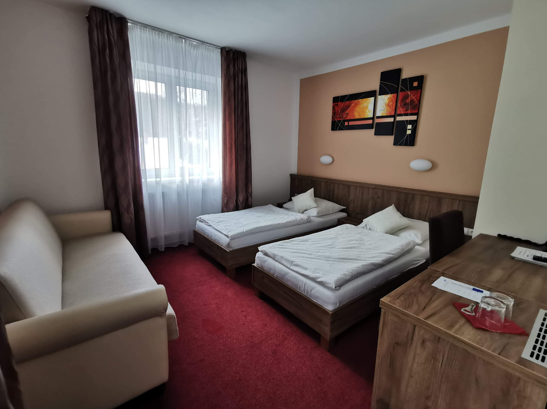 Wellness Hotel Hluboky Dvur主图