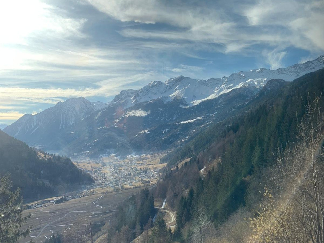 Trenino Rosso del Bernina-蒂拉诺必去景点