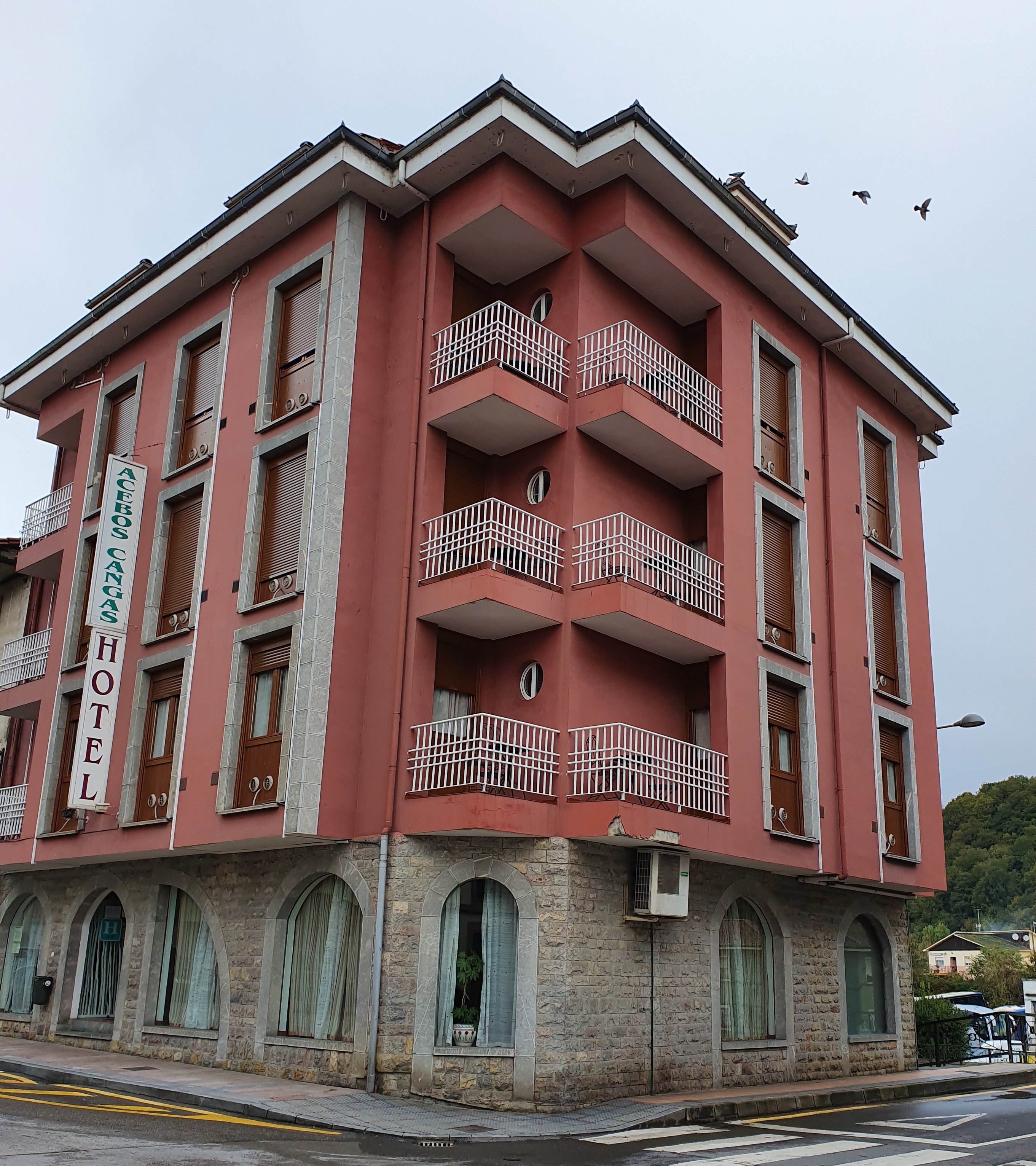 Los Acebos Cangas-官方