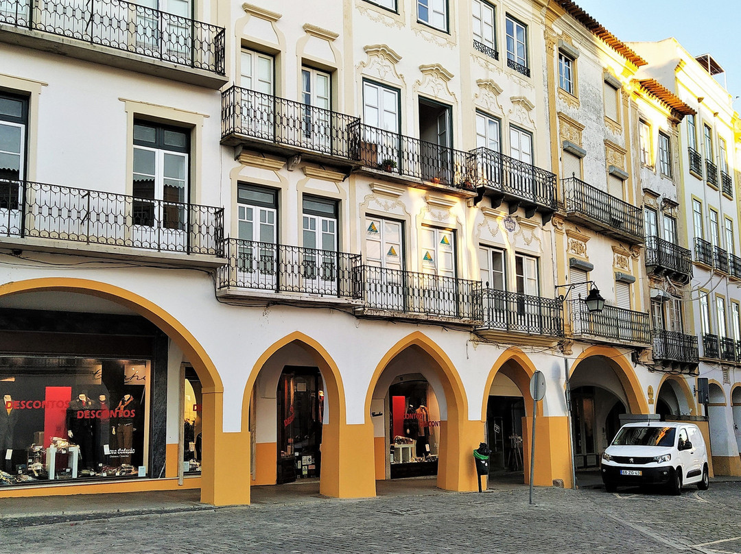 中世紀的拱廊 (Évora)景点图片