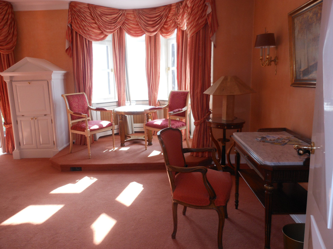 阿斯曼斯豪森酒店主图