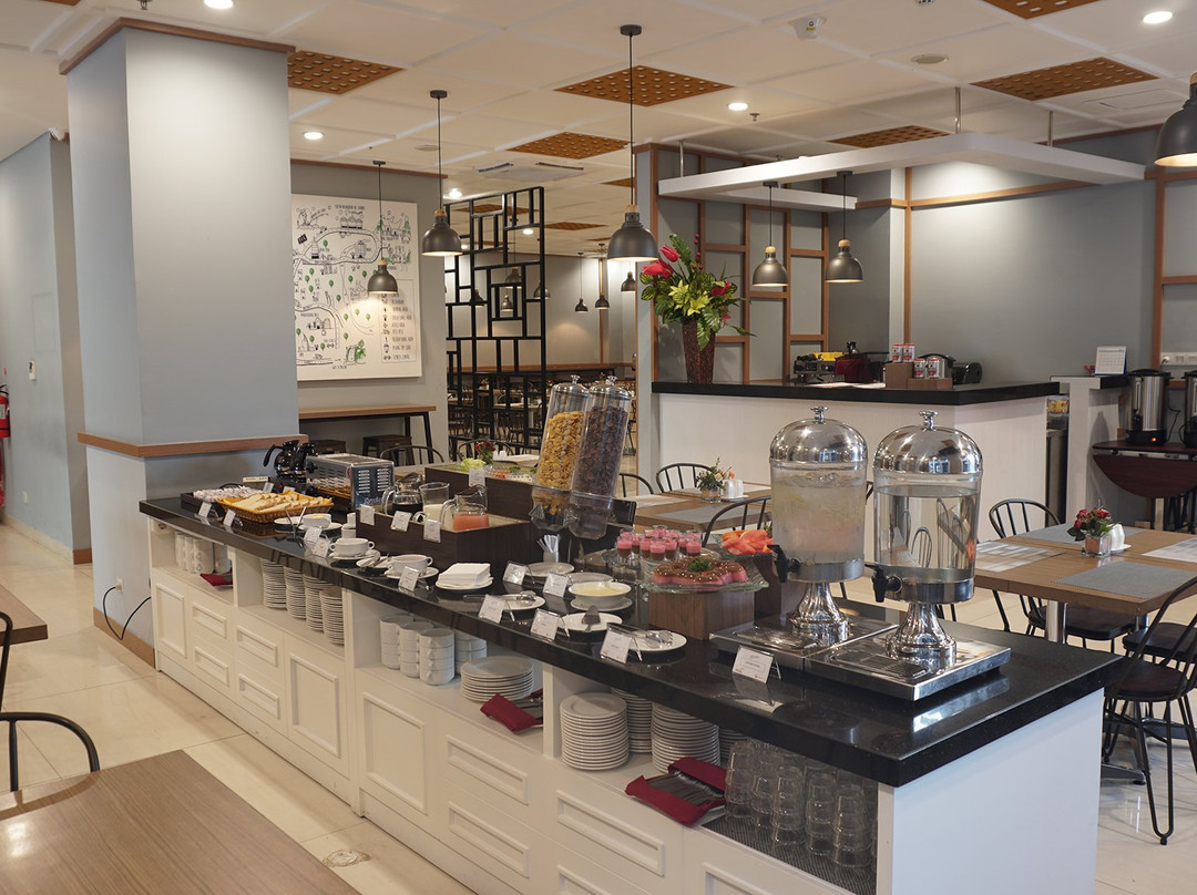 d'primahotel Panakkukang Makassar主图