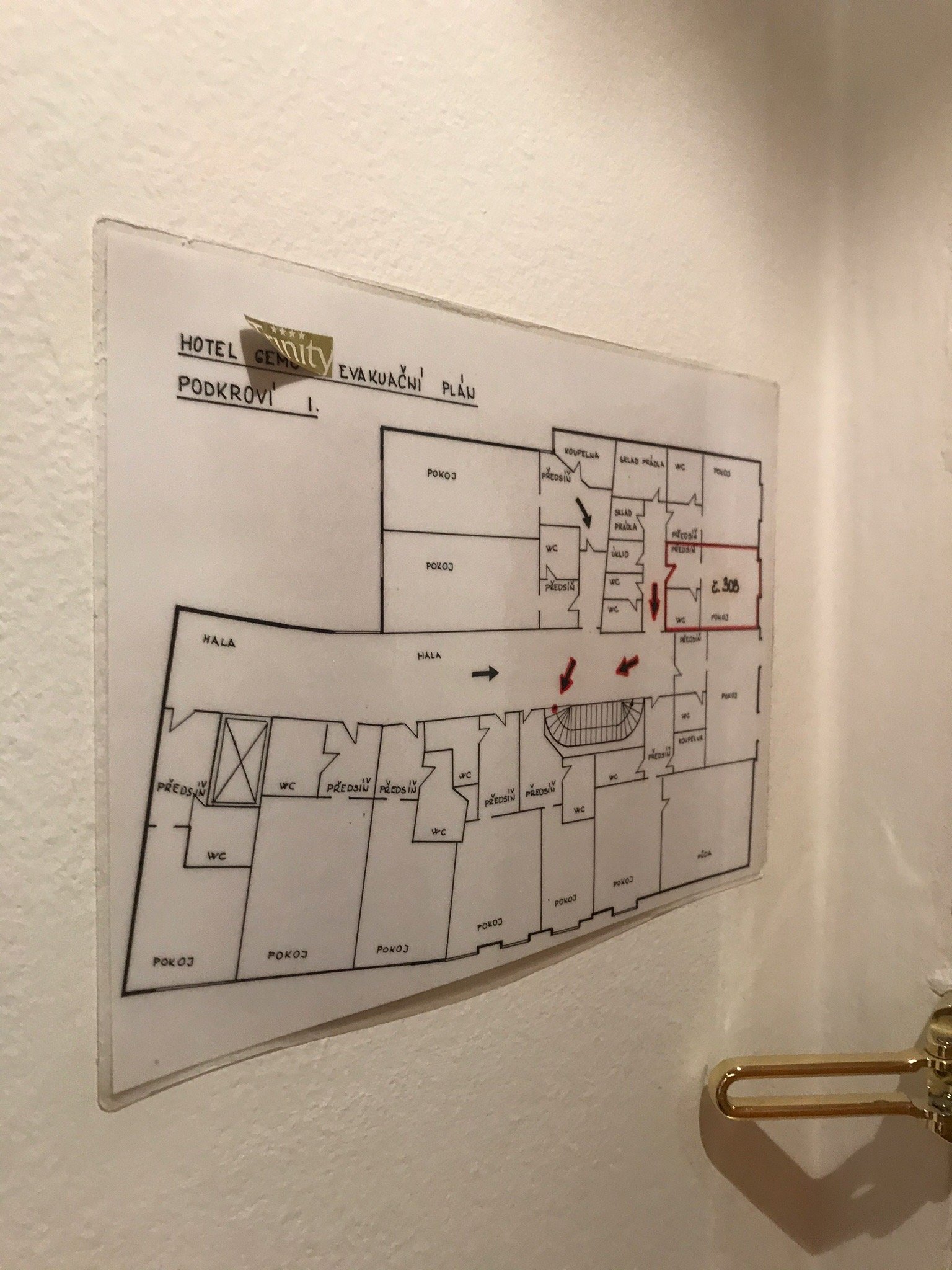 特里尼蒂酒店-官方