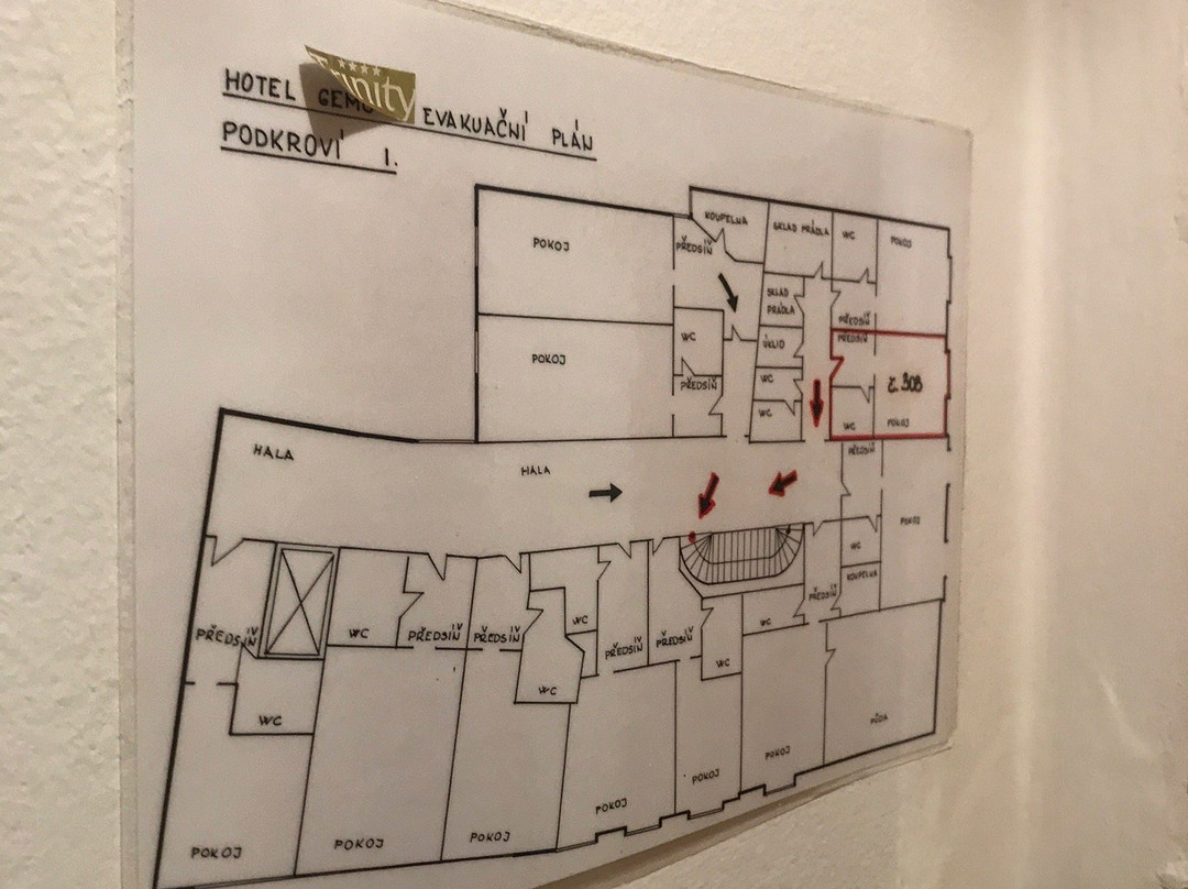 特里尼蒂酒店主图