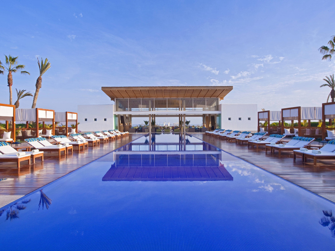 帕拉卡斯豪华精选度假酒店主图