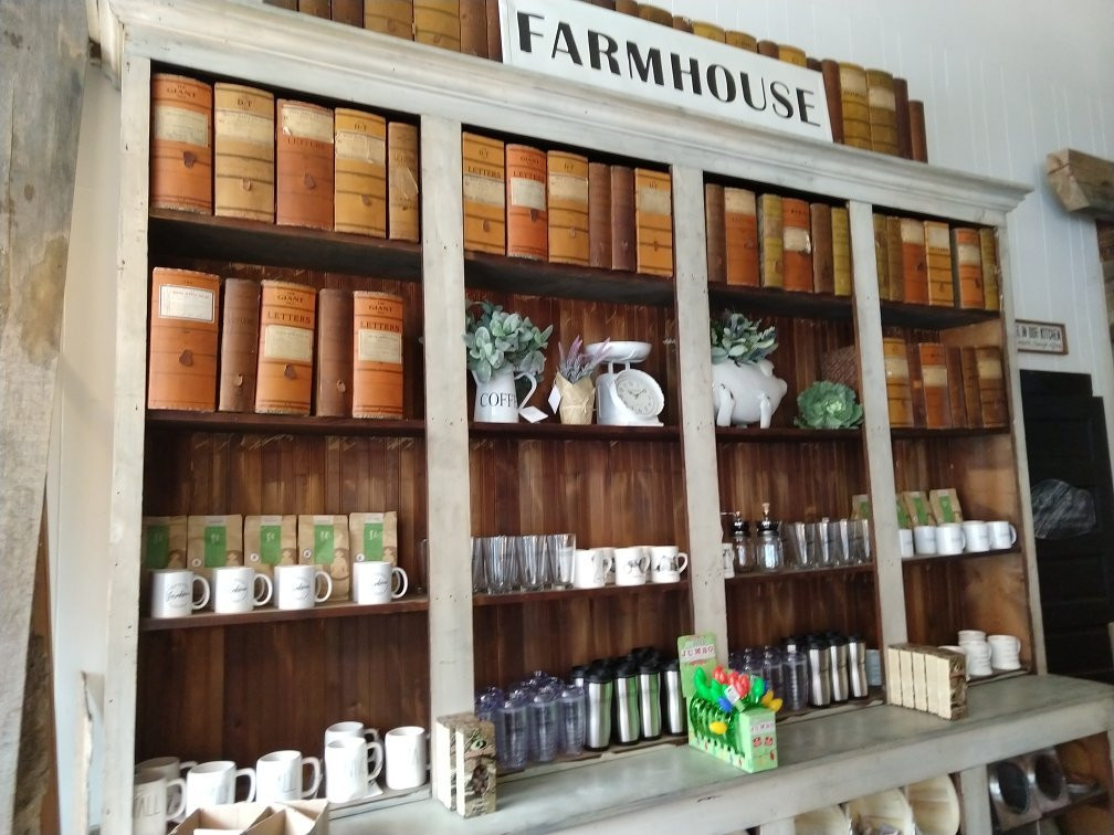 The Farmhouse Mercantile & Coffee Bar-Sylva必去景点