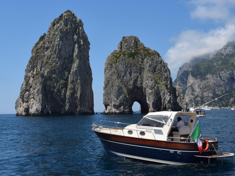 BlueGrotto.Tours-索伦托必去景点