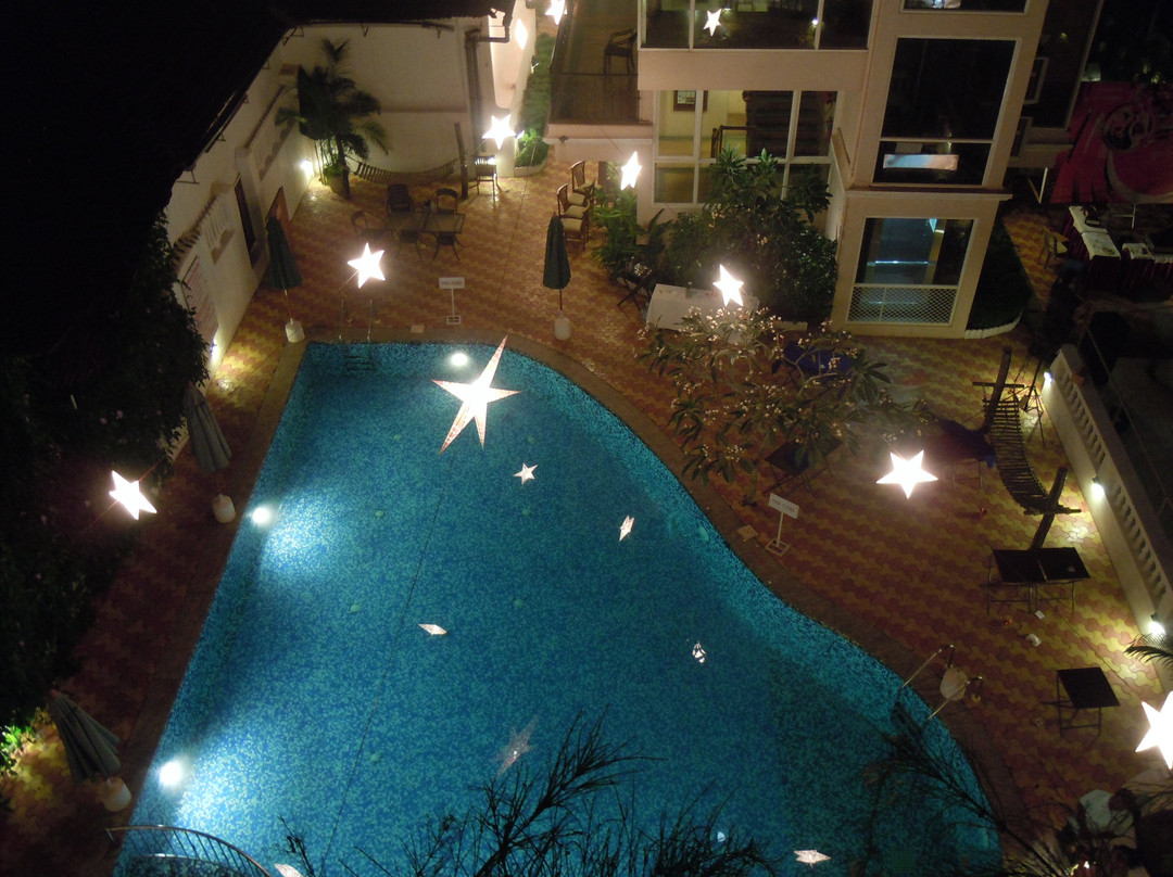 海洋棕榈果阿酒店主图