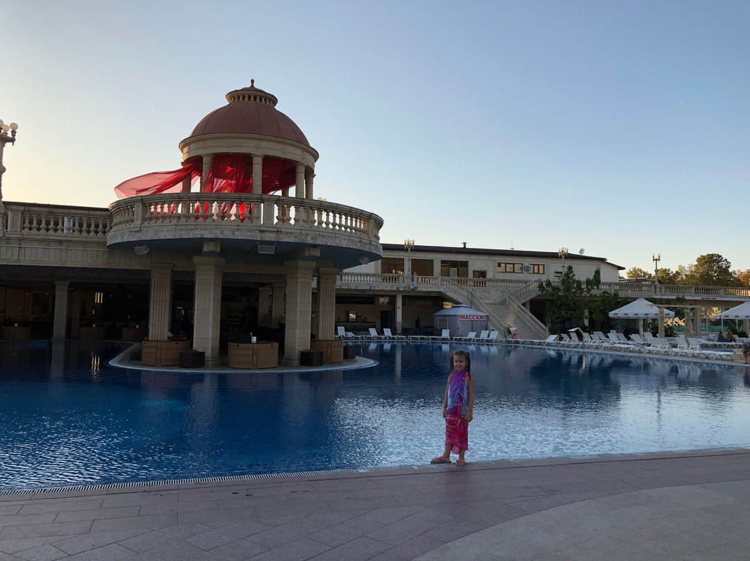 Hotel and Entertainment Complex Albatros主图