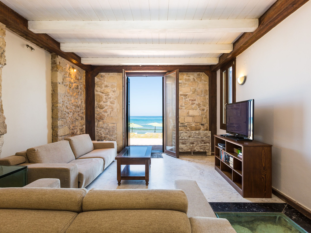 Creta Seafront Residences主图