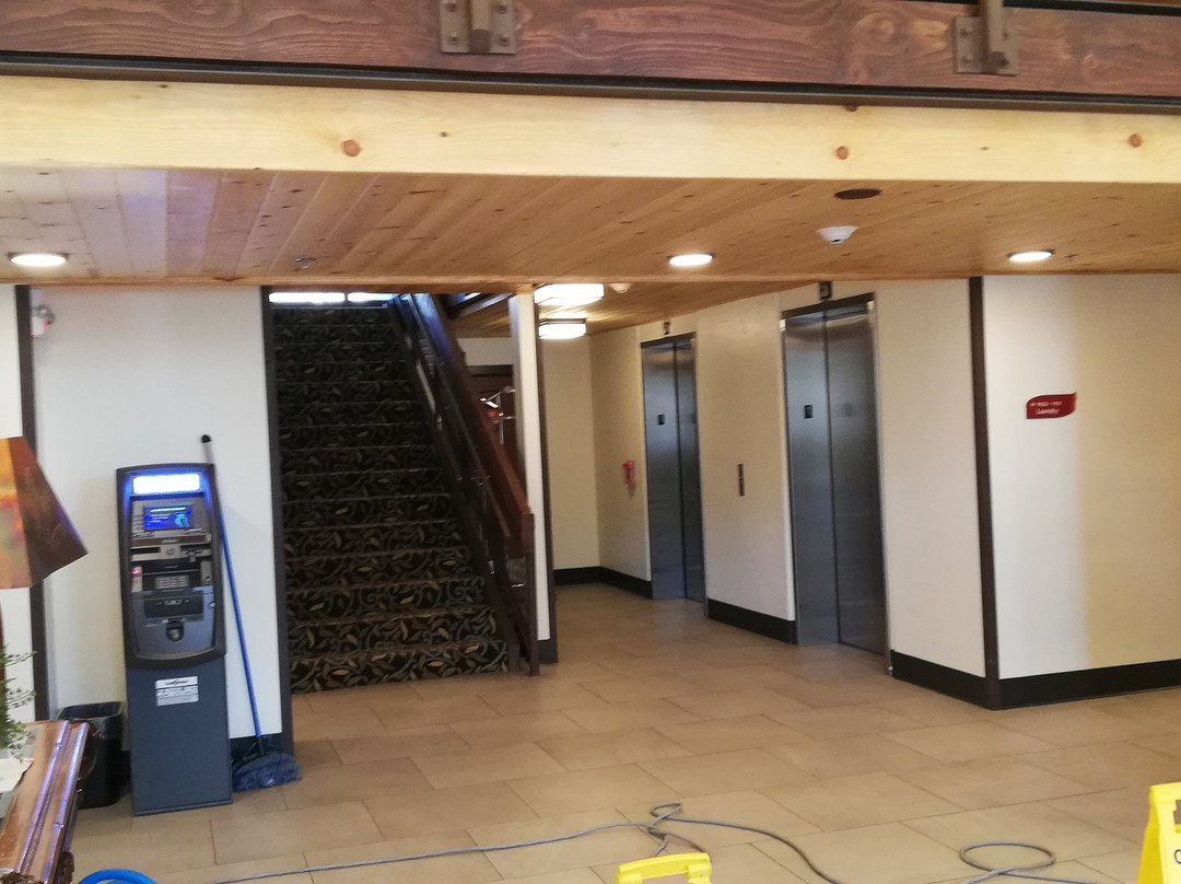 红羽汽车旅馆主图