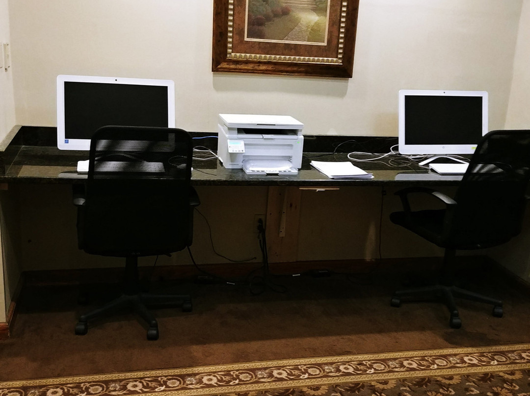 The Lux Hotel & Conference Center, Ascend Hotel Collection主图