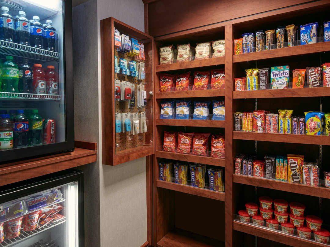 底特律利沃尼亚费尔菲尔德客栈主图