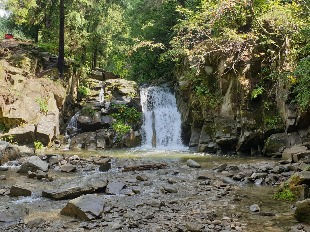 Zaskalnik Watrefall (Wodospad Zaskalnik)景点图片