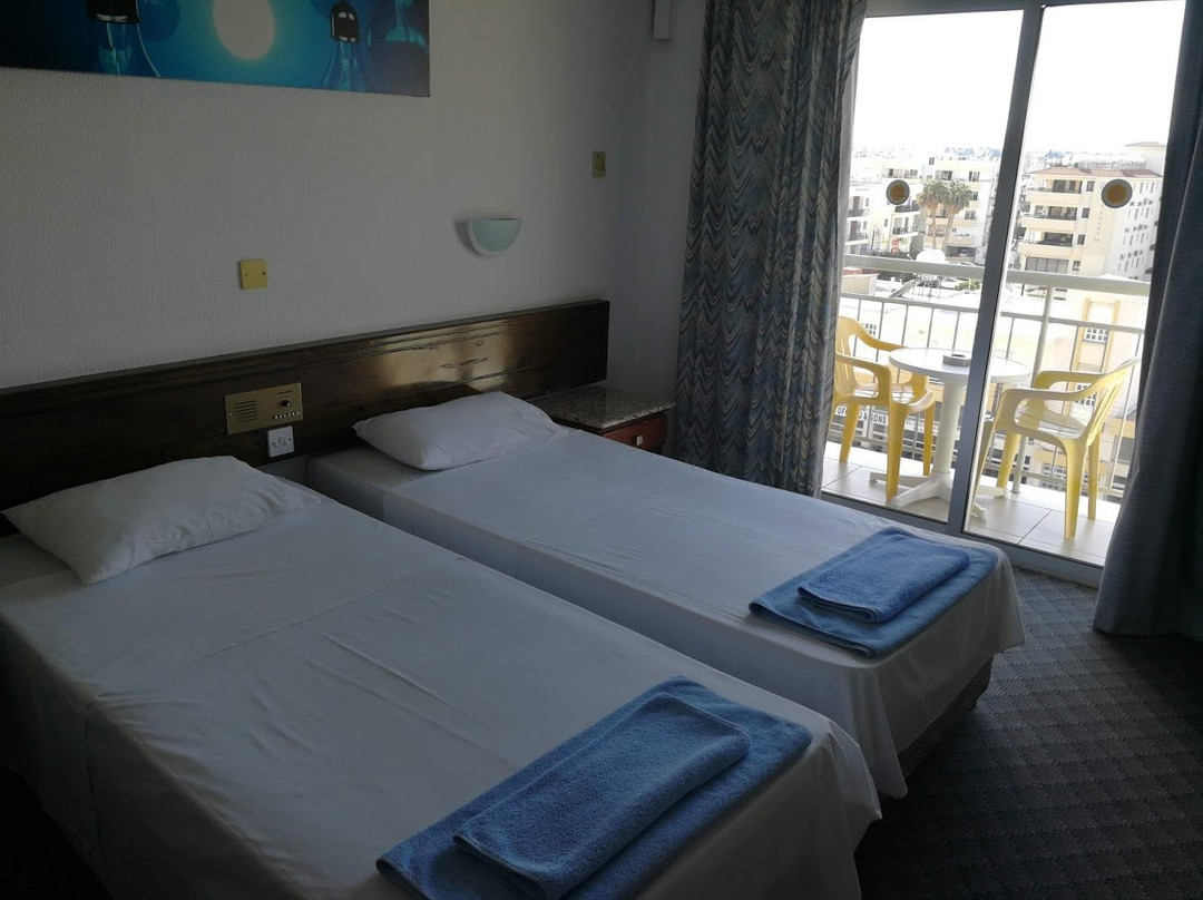 Sunflower Hotel Apartments主图