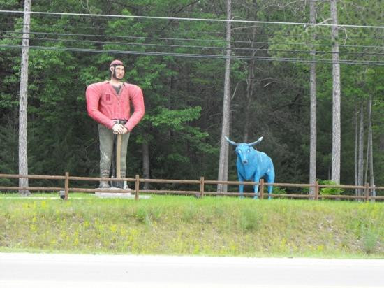 Paul Bunyan and Babe the Blue Ox景点图片