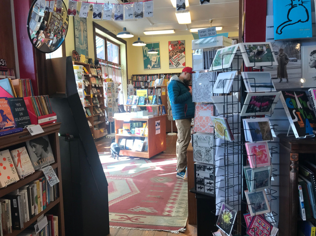 The Raven Book Store-劳伦斯必去景点