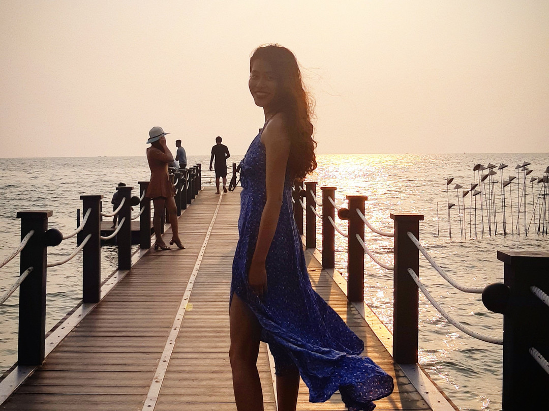Sunset Sanato Beach Club景点图片