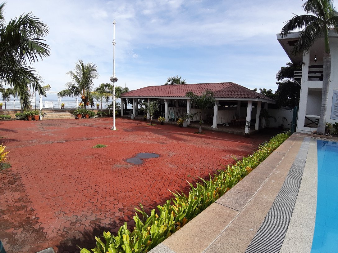 La Playa Ursula-官方