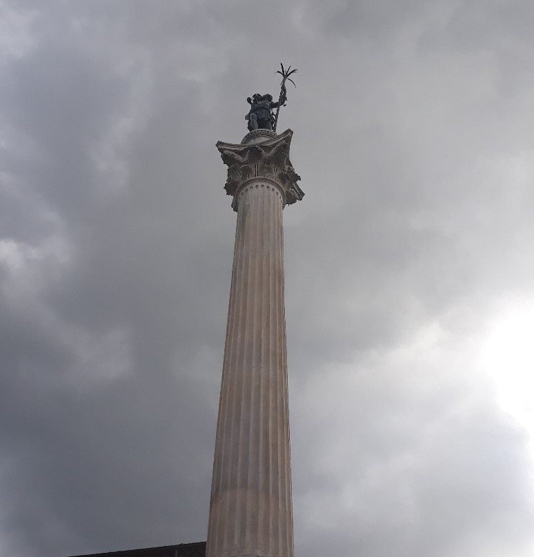 Obelisco di Piazza San Cristoforo-Urbania必去景点