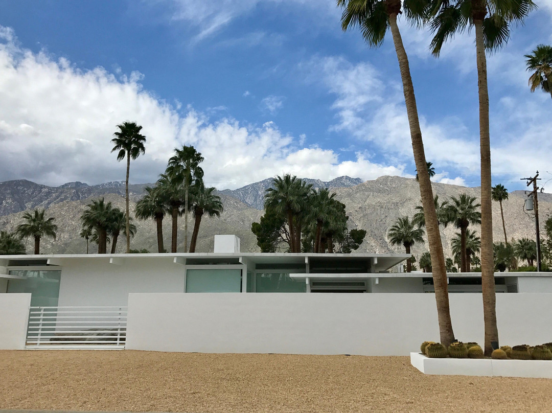 Modern & More Bike Tours Palm Springs-棕榈泉市必去景点
