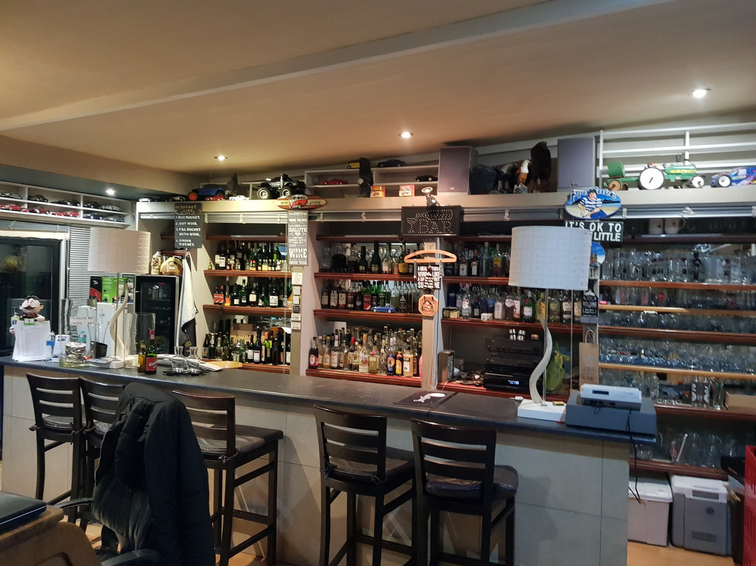 Sunset Decks Guesthouse主图