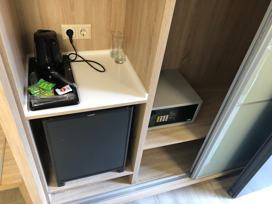 Blue Dolphin Hotel主图