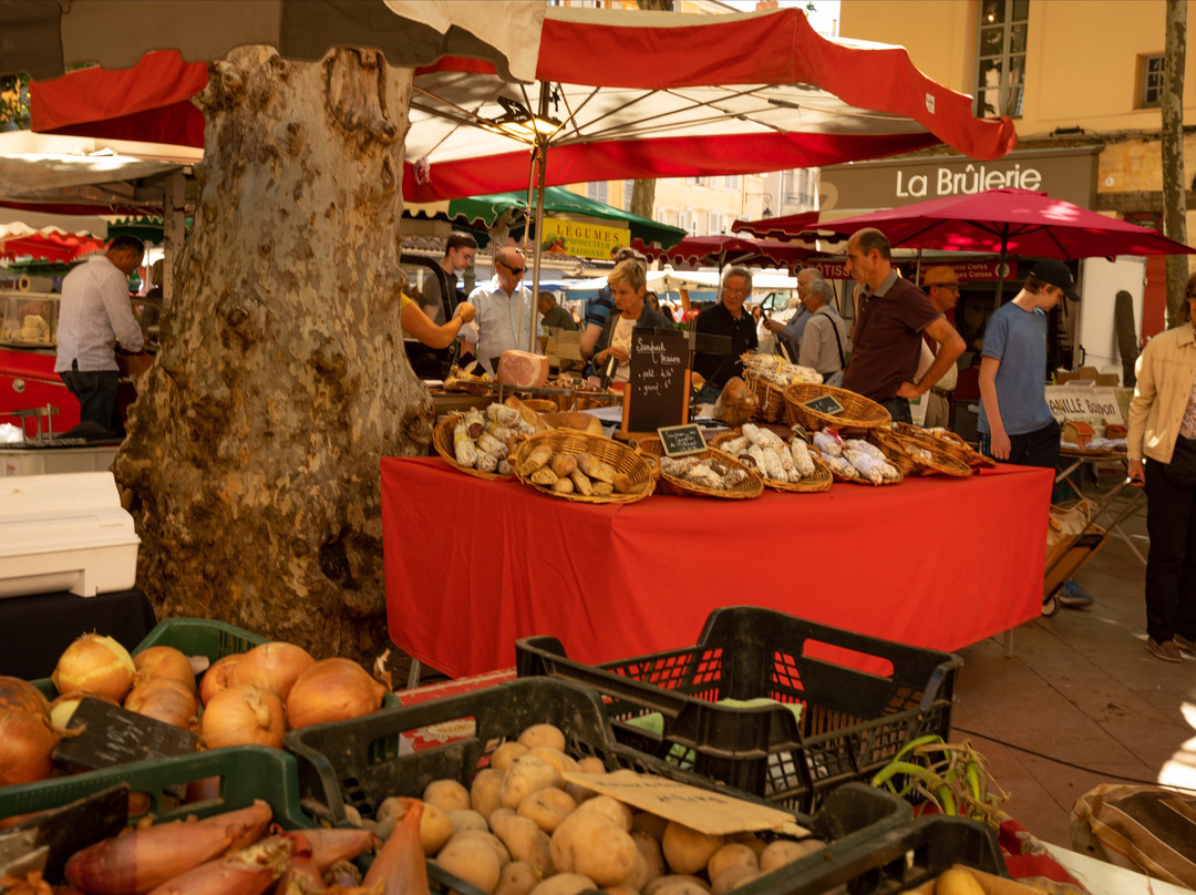 Marché aux Fruits et Légumes-普罗旺斯必去景点