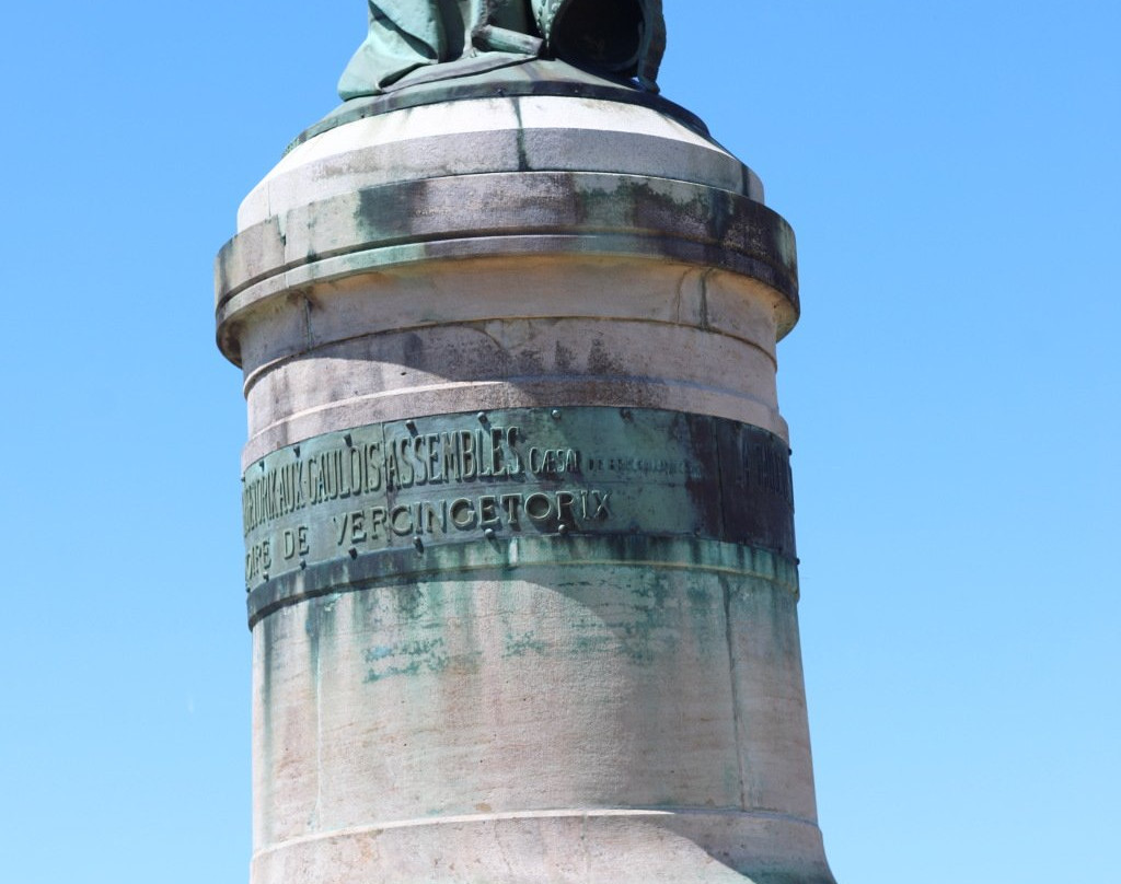 Statue de Vercingetorix景点图片