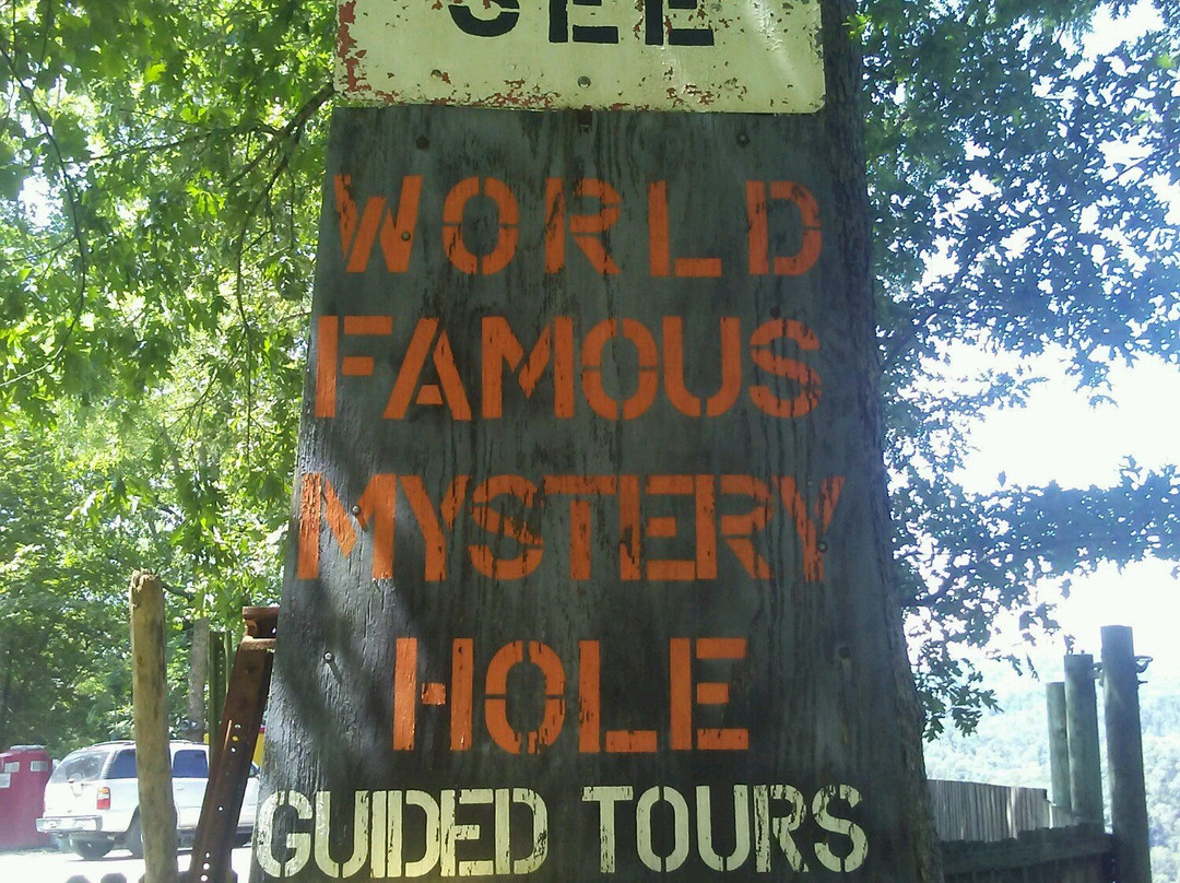 The Mystery Hole-Ansted必去景点